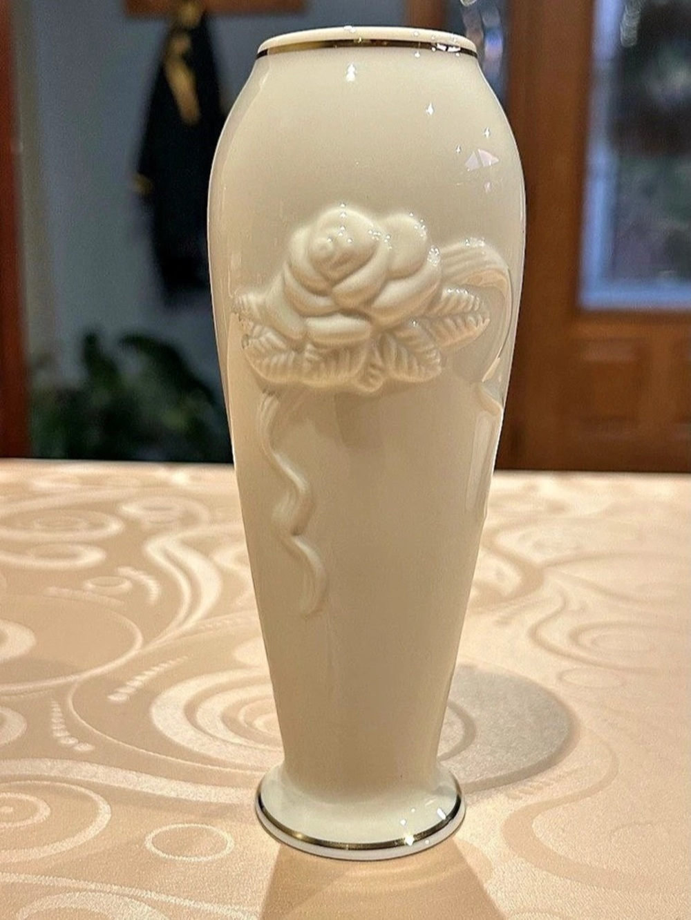 Lenox Rosebud Collection Embossed Rose & Ribbon Bud Vase Cream